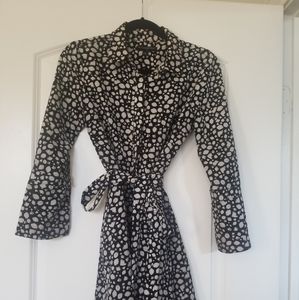 Banana Republic Black Cream Dress 6 Petite